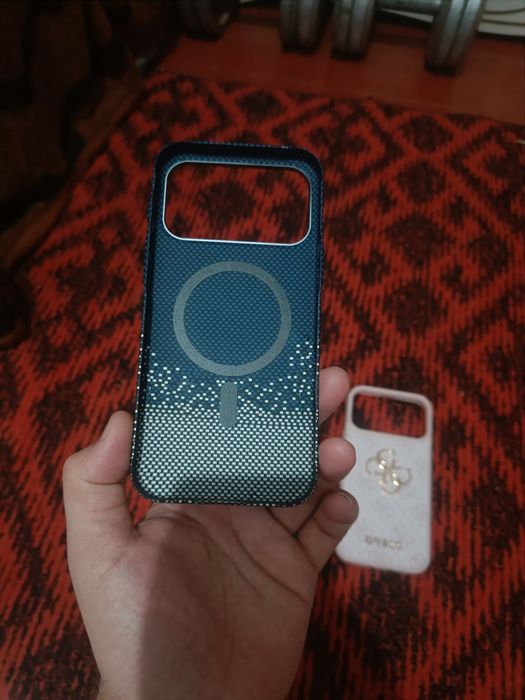 Чехол карбоновый с magsafe  + Guess для  iPhone 17 pro max