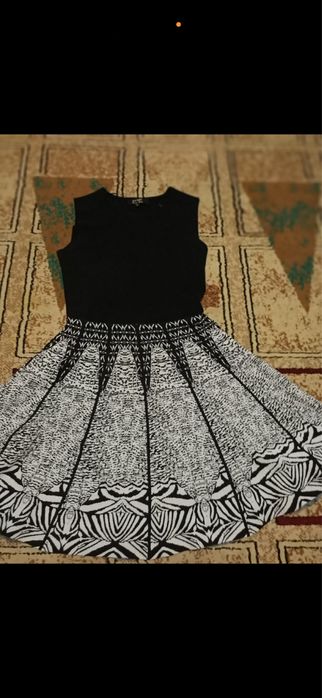 Продам платье плотное