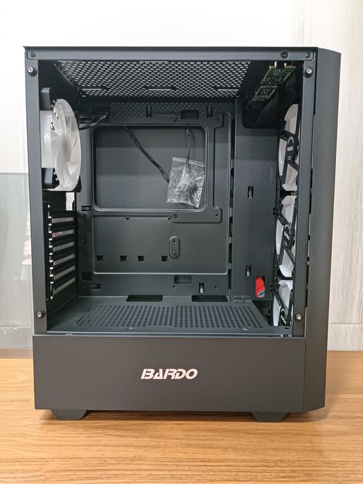 Продам новый кейс для компьютера.