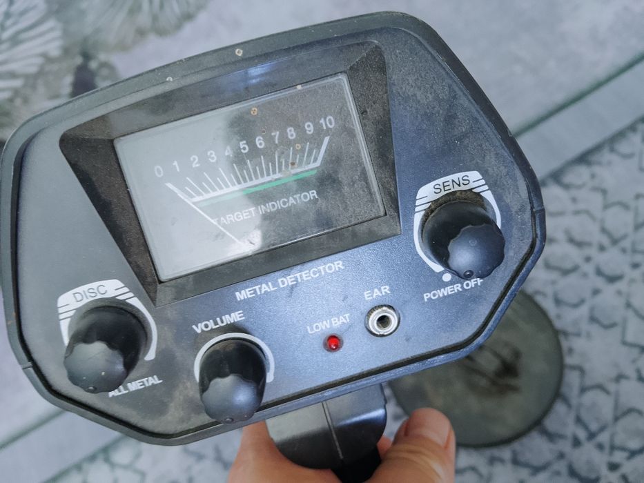 Продам металлоискатель