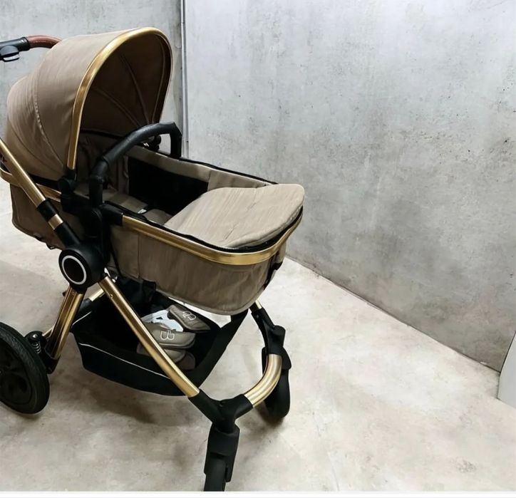 Kolyaska for baby srochno prodayotsya
