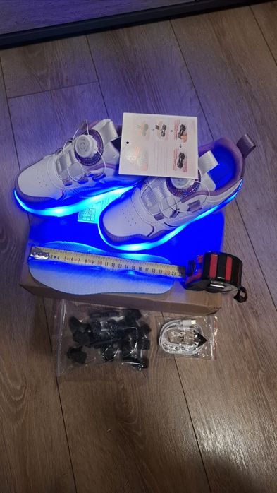 Ролкови кънки с LED светлини номер 33
