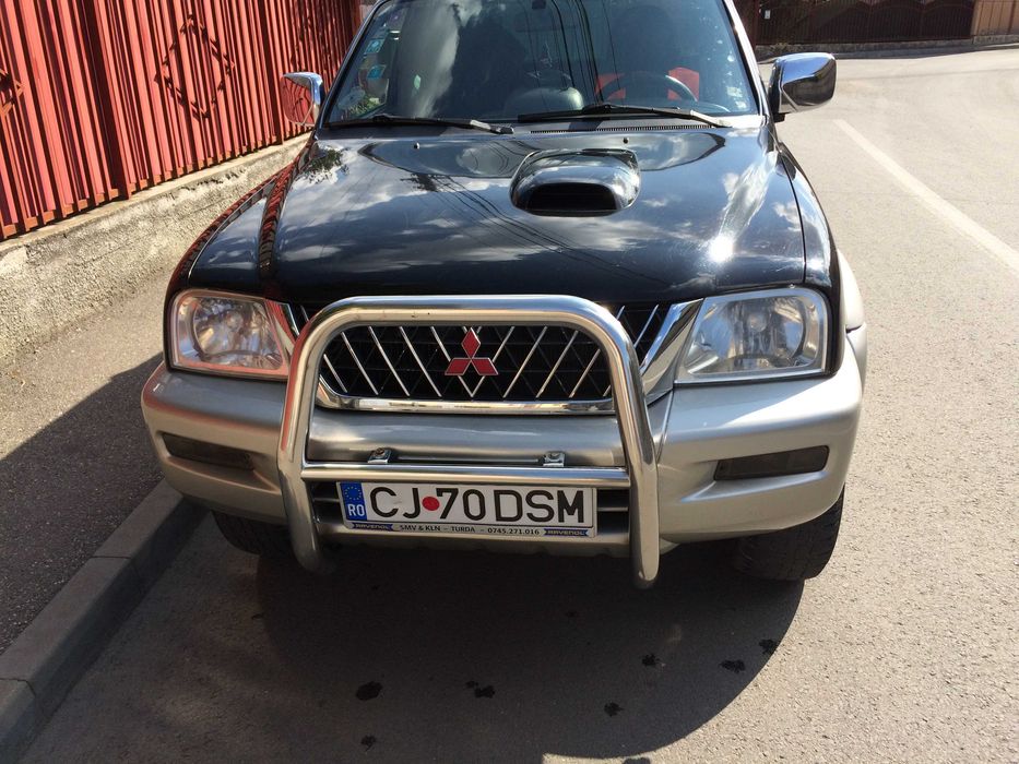 2004 Mitsubishi L200