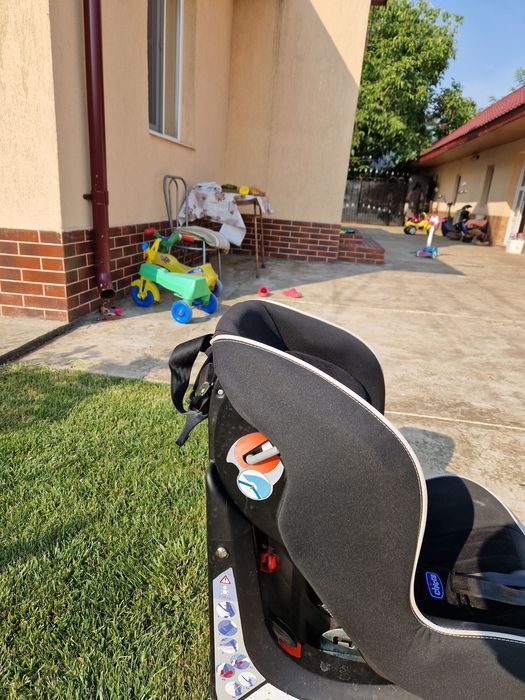 Vând scaun auto firma