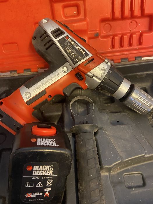 Винтовер ударен Black Decker