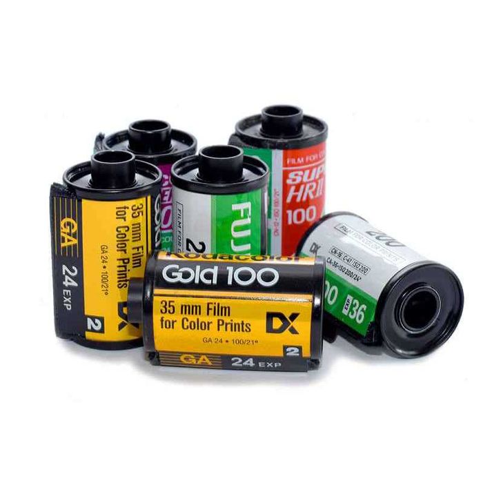 Developez filme foto vechi pe clișeu, conversie imagini in jpeg, scan