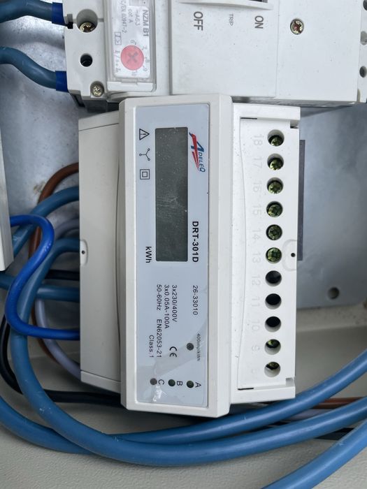 Tablou electric trifazic echipat complet – stare foarte bună