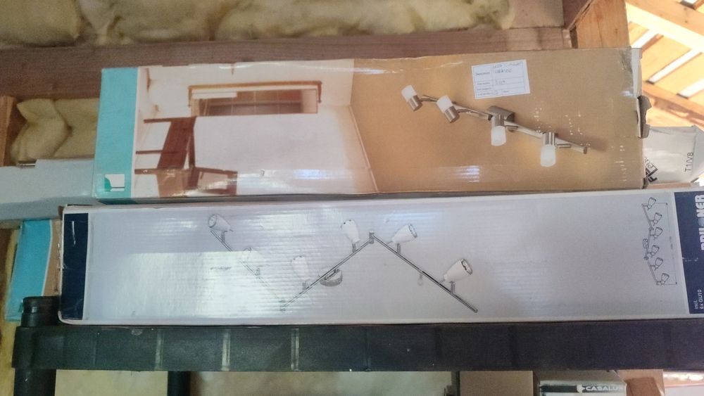 Corpuri de luminat, lustre, spoturi