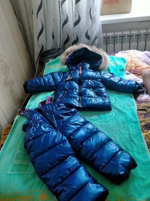Продам детский зимний комбинезон