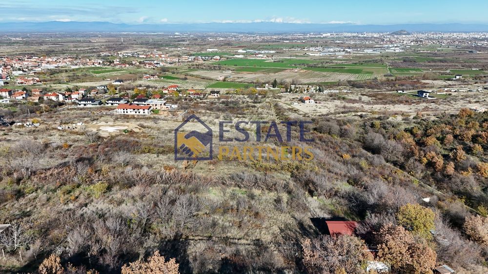 Земеделски имот в Пловдив, област-с.Първенец площ 2360 цена 82600