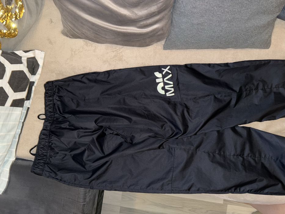 Pantaloni foița nike