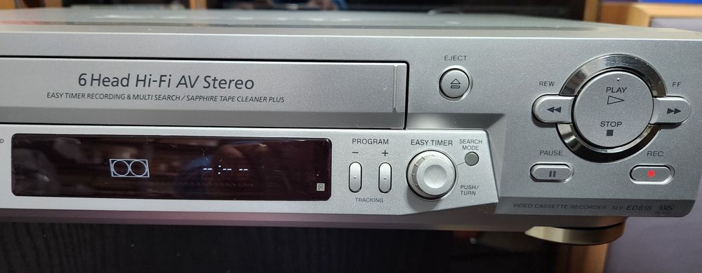 Videorecorder Sony cu telecomandă
