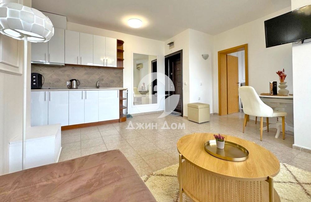 Продава се Тристаен апартамент в к.к. Слънчев бряг - 83 кв.м за 1205 €/кв.м - Снимка #3