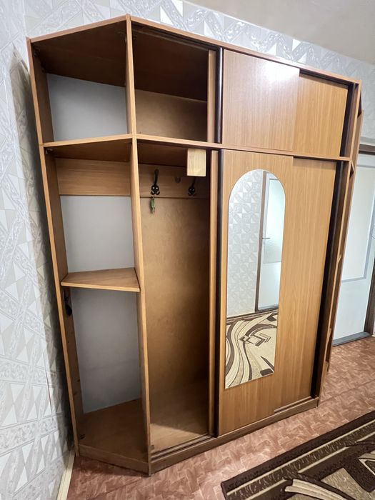 Шкаф в прихожую - срочно