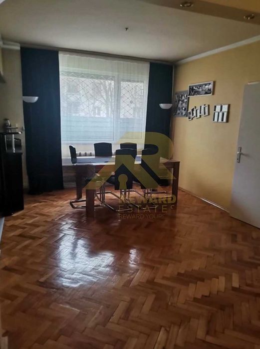 Продава се Тристаен апартамент в Перник, Център - 129 кв.м за 1078 €/кв.м - Снимка #2