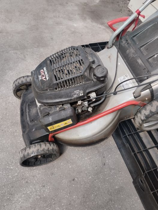 Самоходна бензинова косачка Honda