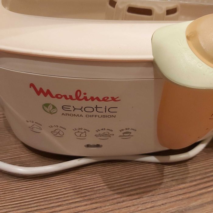 Aparat de gatit la aburi