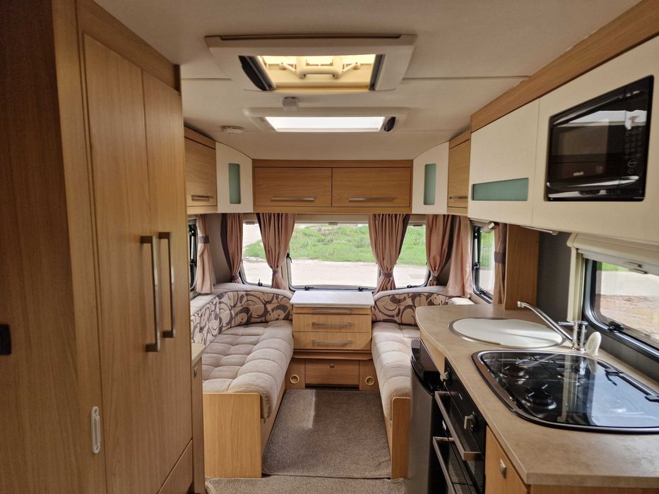 Vand Rulota Elddis Avante 574 | 2013 | 4 locuri | Caravană premium – stare foarte bună