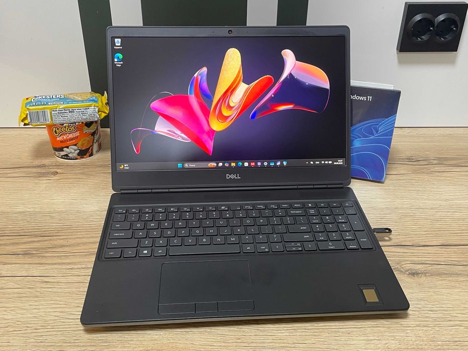 Dell Precision 7550 : i7-10850H / 32GB / Quadro T2000 / IPS 500 нит