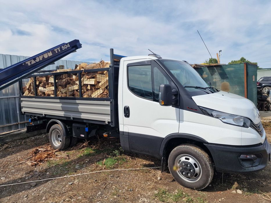 Lemn de foc cu transport la domiciliu.