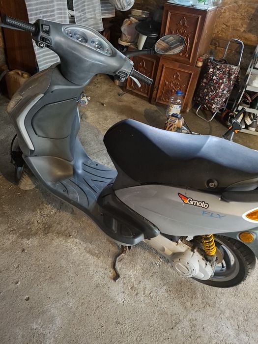 Vând scuter piaggio fly 50 2t