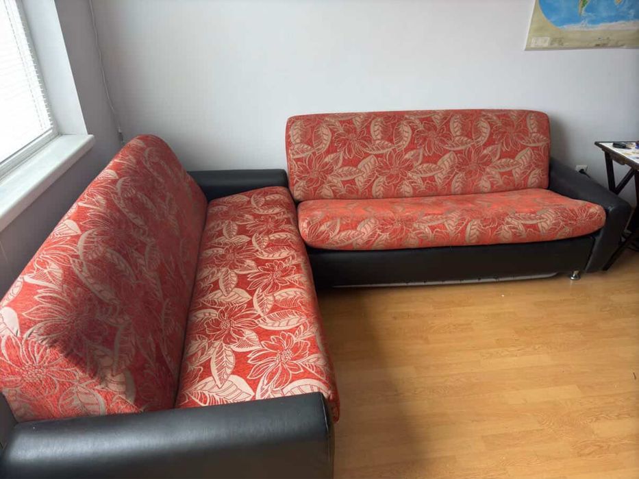 Разтегателен диван и нормален диван