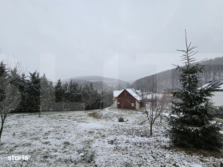 Casa individuala, cu teren de 1200 mp - Salicea