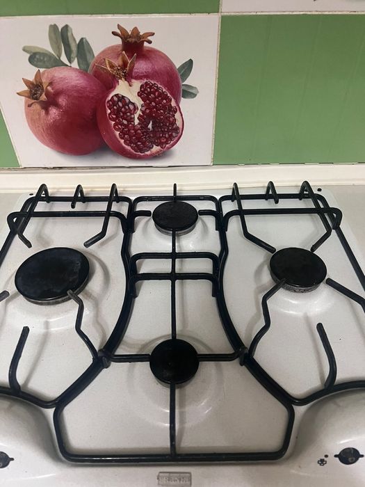 Продам газ плиту