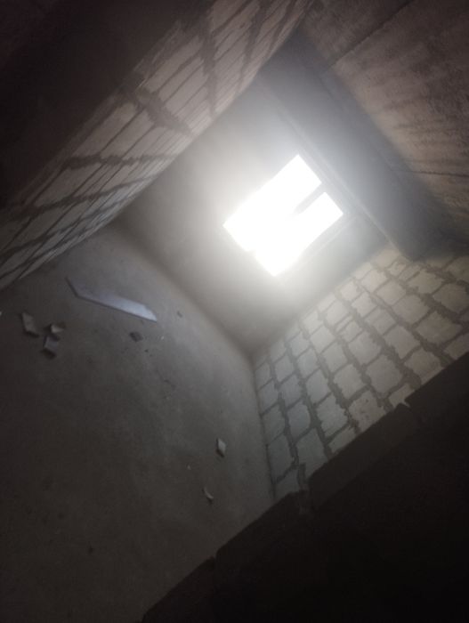 Zudlik bilan Kvartira sotiladi