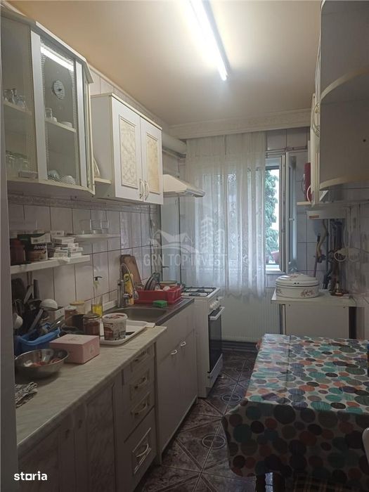 Apartament etajul 1 cu 4 camere si 2 bai in Vasile Aaron