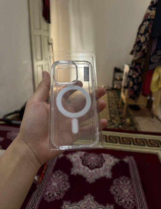 Чехлы с MagSafe FAST