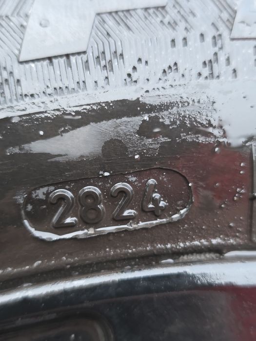 Jante Aliaj 16" cu cauciucuri de iarna