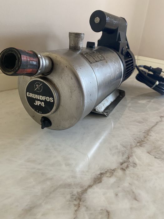 Pompa apa Grundfos de suprafata