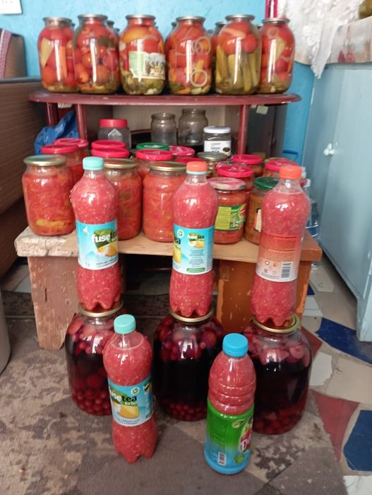 Помидоры,огурцы,салаты, фантомас