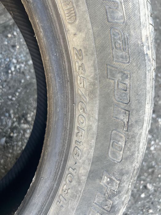 Продам шину размер 235/60/R18