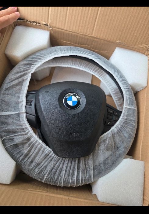Volan BMW cu comenzi