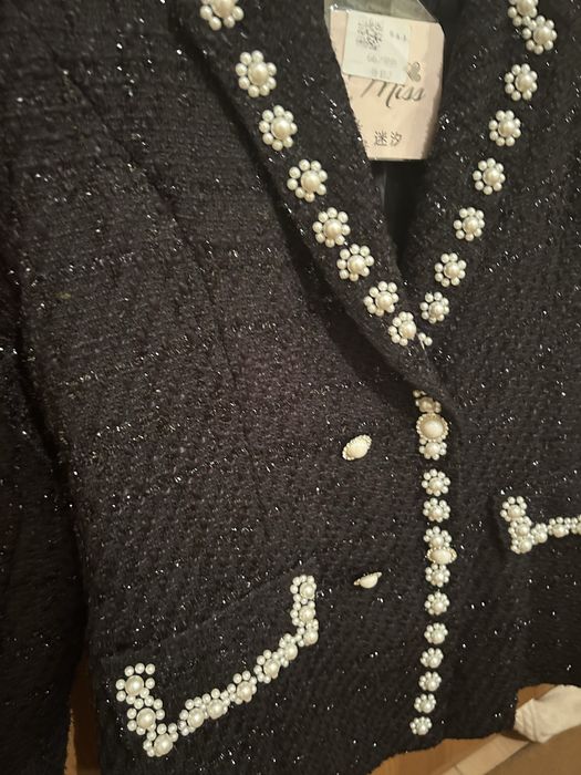 Женский пиджак и юбка