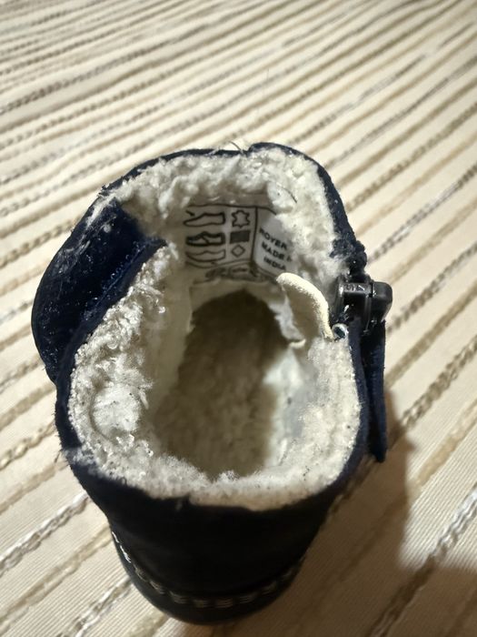 Боти от велур с велкро, 19 номер Kickers