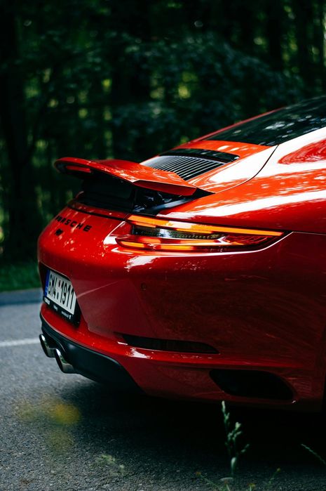 Nikon D40 фотоапарат + два обектива и аксесоари Никон