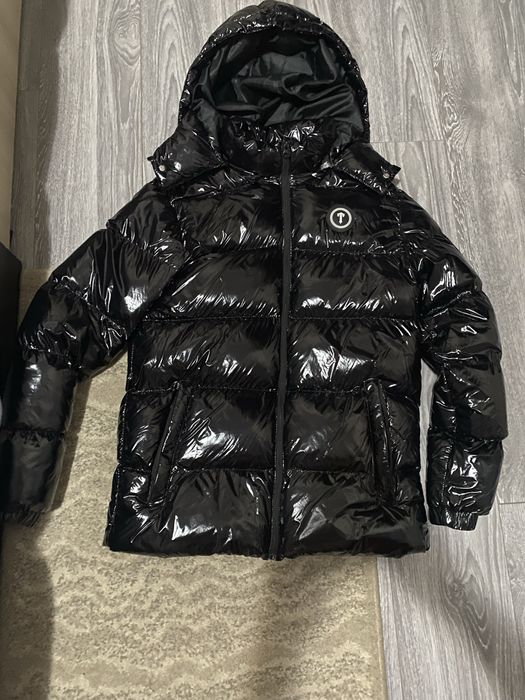 Geaca trapstar lucioasa