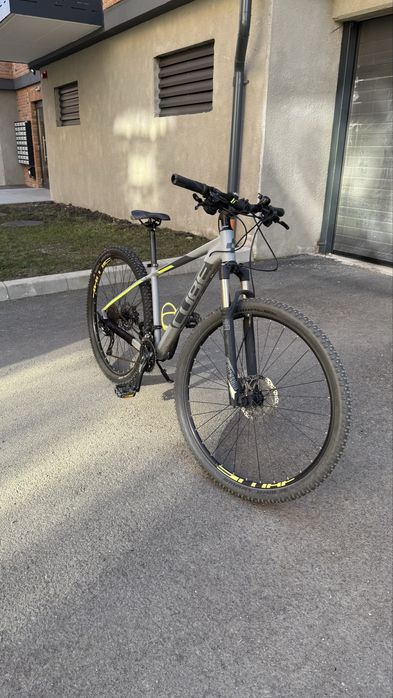 Bicicleta Cube Attention