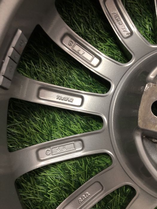 Диски с резиной r 17 /215 / 45 , Оригинал