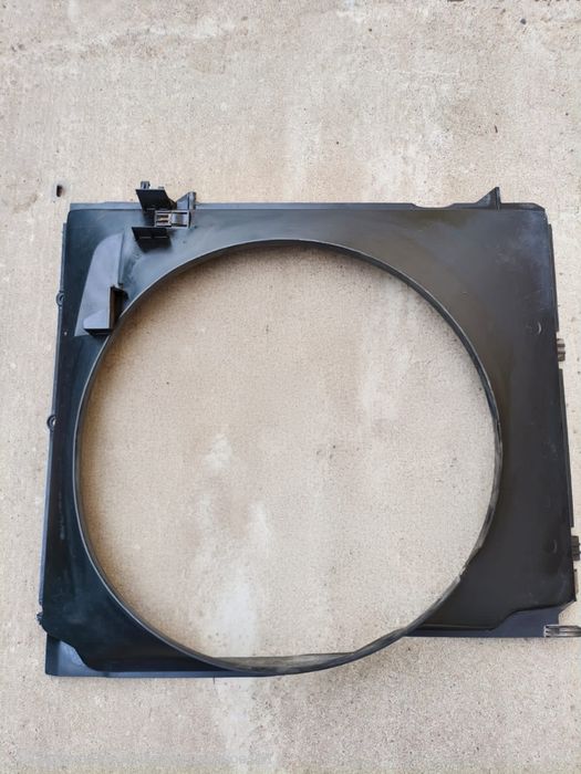 Диффузор радиатора  БМВ Х5 е53