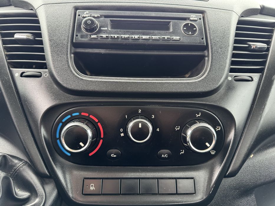 Iveco daily basculabil  an 2016 motor 3000 diesel km reali