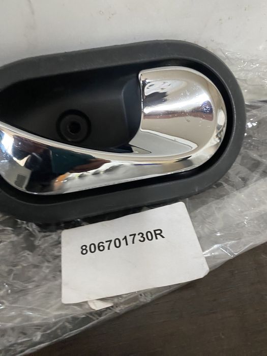 Maner interior dreapta fata Dacia Logan Duster Lodgy Dokker an 12-20