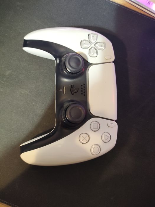 Продам dualsense ps5