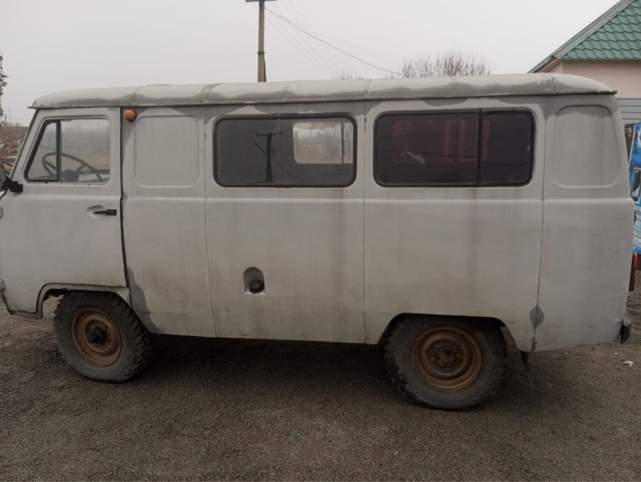 Продам машину уаз буханка