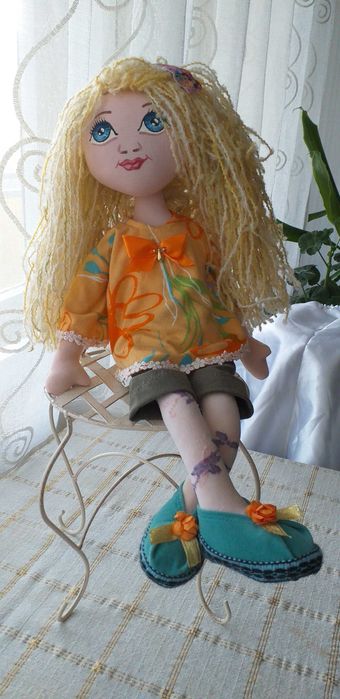 Ръчно изработена кукла