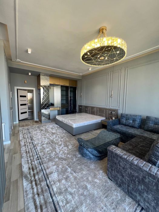 Продаётся 2 комнатная студия на Шота Руставели