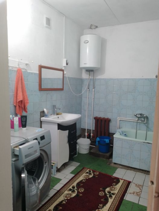 Продается 2-х этажный Отдельный  дом